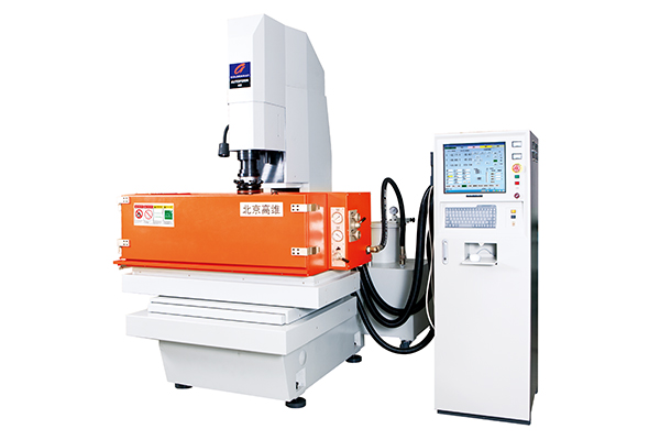 Máquina EDM de três eixos CNC